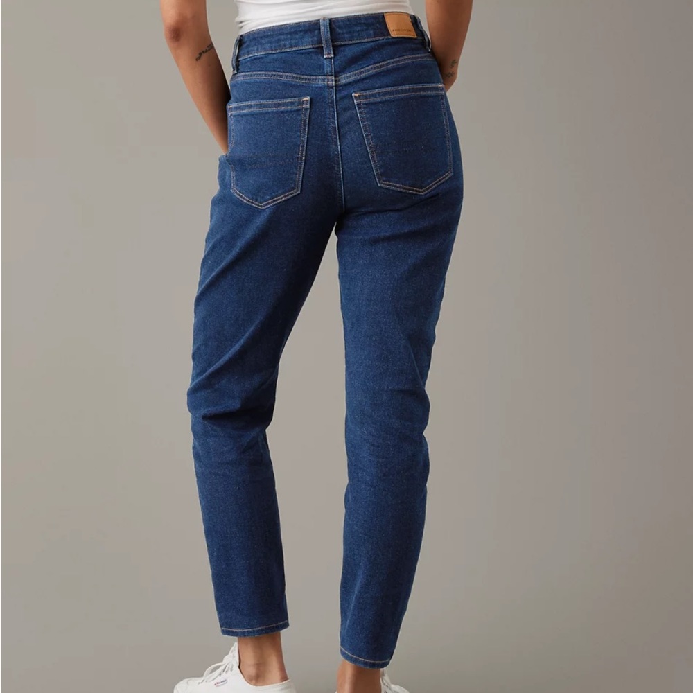 NWOT AE Mom jeans - Picture 2 of 8
